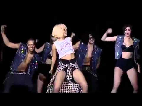 Rihanna - What&#039;s My Name (The 2011 Jingle Bell Ball Live)