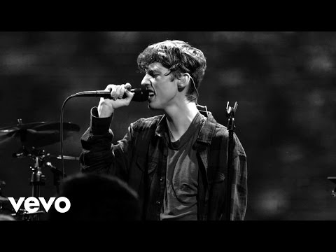 Troye Sivan - TALK ME DOWN (Live) (Vevo LIFT)