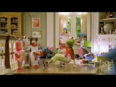 Cheaper by the Dozen trailer