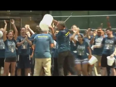 Mike Bloomberg and Dan Doctoroff take the ALS Ice Bucket Challenge