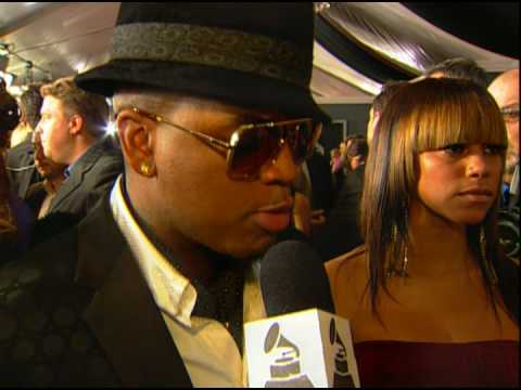 Ne Yo on the red carpet at the 51st GRAMMYs