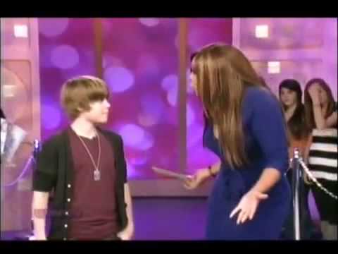 Justin Bieber on The Wendy Williams Show 11-27-2009 (performance and interview)