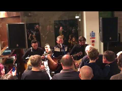 The Slow Readers Club - Block Out The Sun (Acoustic) Fred Perry Manchester In-store 02/12/2017