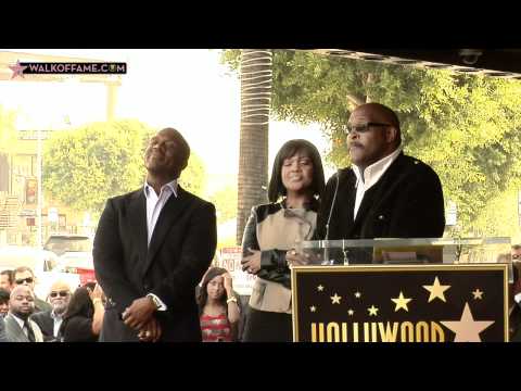 BEBE &amp; CECE WINANS HONORED WITH HOLLYWOOD WALK OF FAME STAR