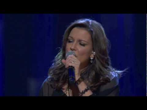 2011 MDA Telethon Performance - Martina McBride &quot;Somewhere Over the Rainbow&quot;