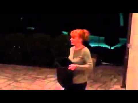 Reba McEntire Ice Bucket Challenge vine