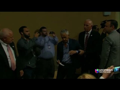 Jorge Ramos removed from Donald Trump&#039;s press conference