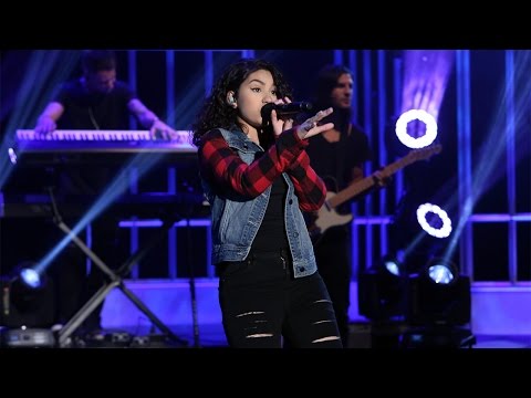 Alessia Cara Performs &#039;Here&#039;