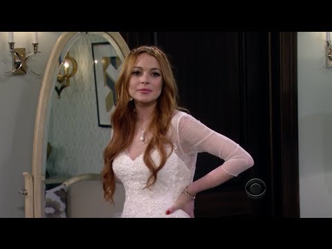 Lindsay Lohan Pokes Fun at Herself on &#039;2 Broke Girls&#039;