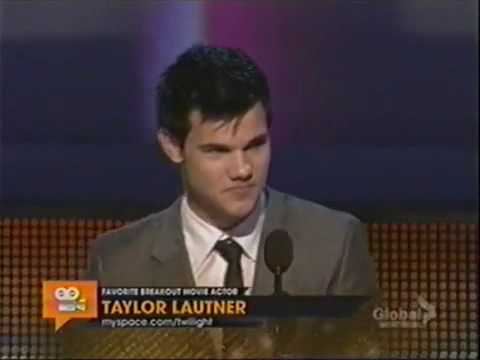 Taylor Lautner as Favorite Breakout Movie Actor - People&#039;s Choice Awards 2010