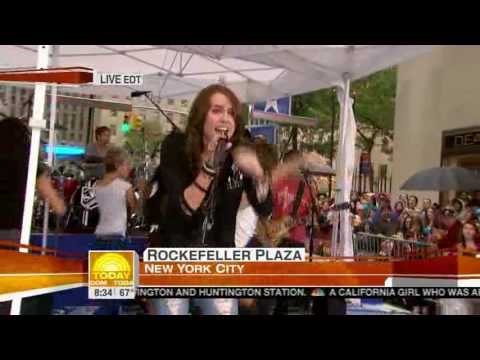 Miley Cyrus Party In The U S A Today Show (08 28 09)