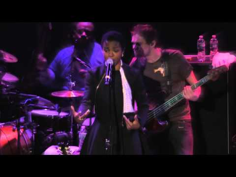 Ms. Lauryn Hill - Final Hour LIVE (Live in NYC 11/27/13)