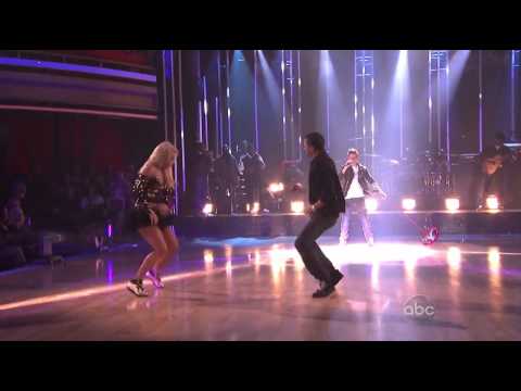 Justin Bieber singing &quot;Falala&quot; on Dancing With The Stars