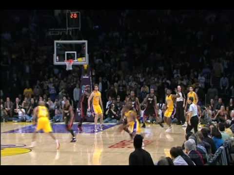 Kobe Bryant Game Winning Buzzer Beater Over Dwyane Wade Vs Miami Heat (12.4.09)