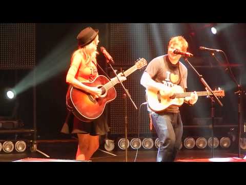 Ed Sheeran and surprise guest Taylor Swift &quot;Everything Has Changed&quot; at MSG 11/1- HQ