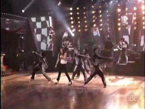 Miley Cyrus &quot;Fly on the wall&quot; live on Dancing with the Stars 11/25/2008