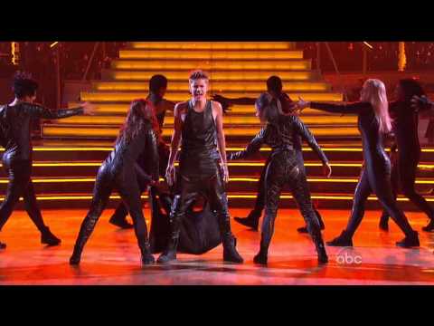 Justin Bieber Performs &quot;As Long As You Love Me&quot; LIVE On Dancing With The Stars - 9/25/2012 (IN HD)