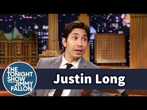 Justin Long Looks Like Red Hot Chili Peppers&#039; Anthony Kiedis