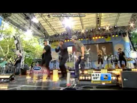 Enrique Iglesias Performs &quot;Bailando&quot; on GMA - Good Morning America