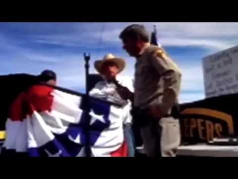 Cliven Bundy demands that Federal Agents surrender their arms - Bundy Ranch, Nevada