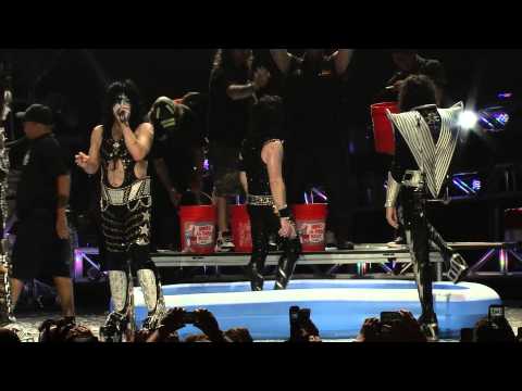 KISSONLINE EXCLUSIVE: KISS / Def Leppard Ice Bucket Challenge (KISS CAM)