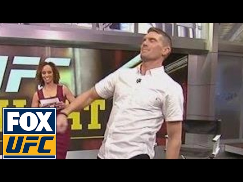 Stephen &#039;Wonderboy&#039; Thompson does his best Conor McGregor impression | UFC TONIGHT