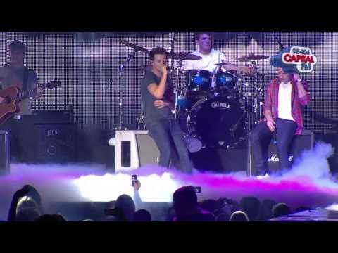 One Direction - &#039;Little Things&#039; (Live Performance, Jingle Bell Ball 2012)