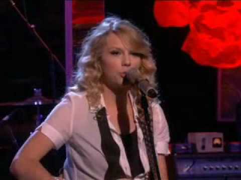 Taylor Swift - Fearless Live Ellen Degeneres (Web Exclusive Performance!!)